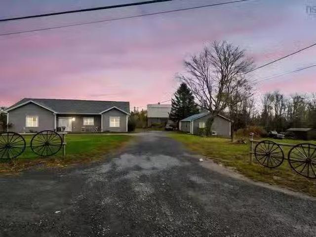 6874 Highway 354, Kennetcook, NS, B0N 1P0 house for sale Li.