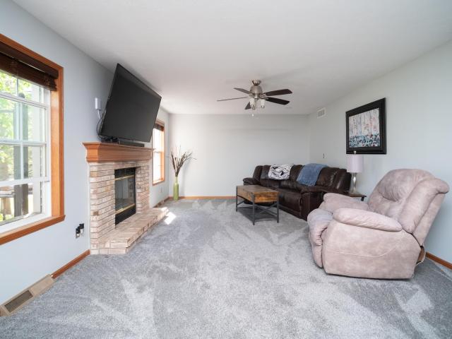 6875 Prairienook Court