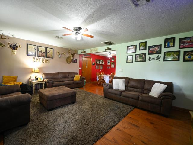 6879 State Highway 32