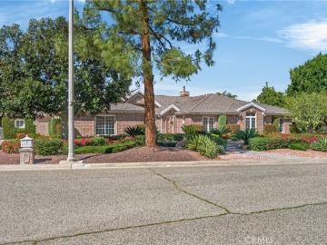 6872 Chartwell Dr, Riverside, CA 92506 | MLS #IV25275