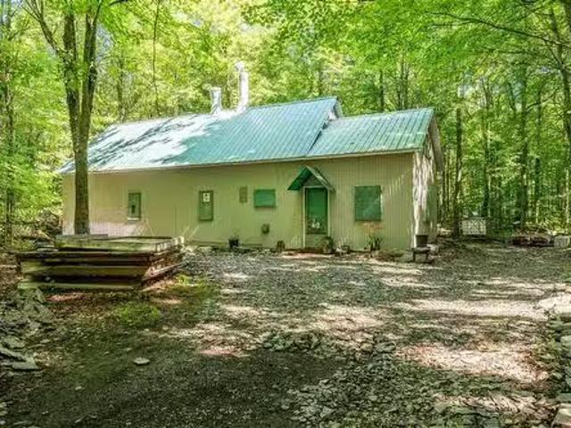 687 5E Rang De Roxton, Roxton Pond, QC, J0E 1Z0 vacant land.