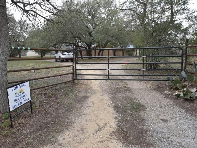 687 Fm 812 Rd, Red Rock, TX 78662 | MLS #6934