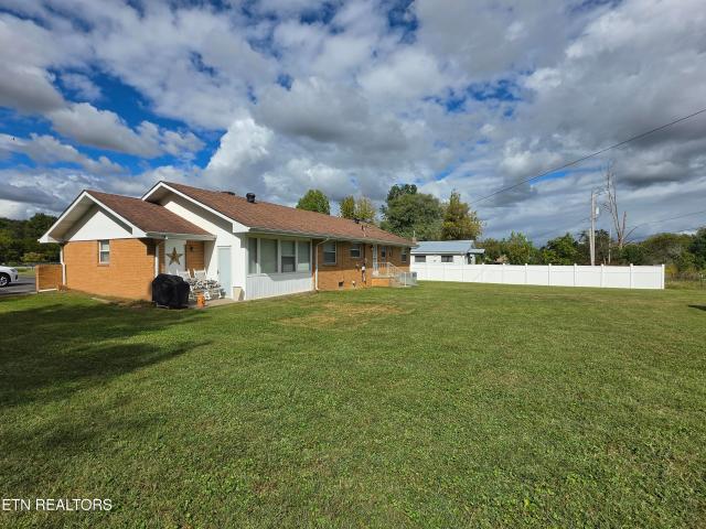 687 Old Highway 63