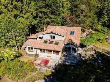 687 Windjammer Road, Bowen Island, BC, V0N 1G2 house for sal.