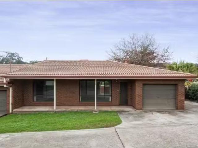 6/885 Chenery Street, GLENROY Townhouse for rent Listed by Ha.