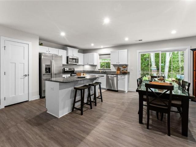 6888 Motley Landing DR
