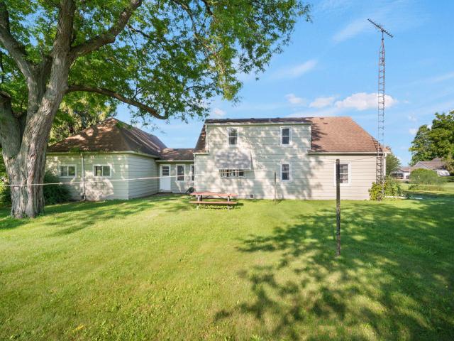 6882 County Highway W