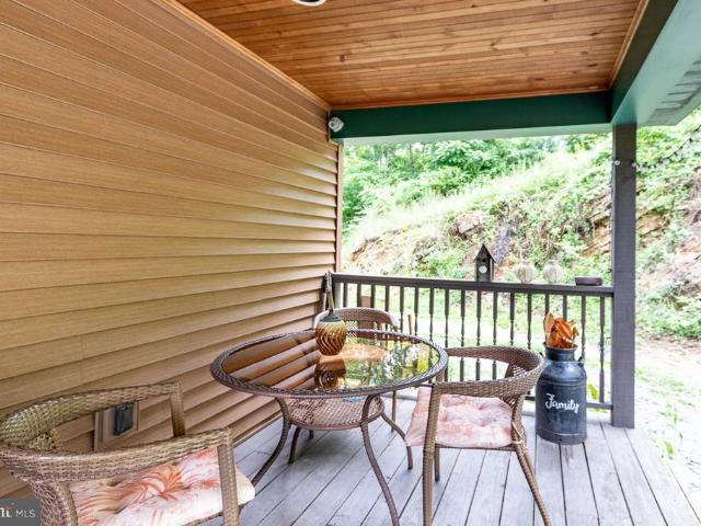 6882 Hungry Hollow Road