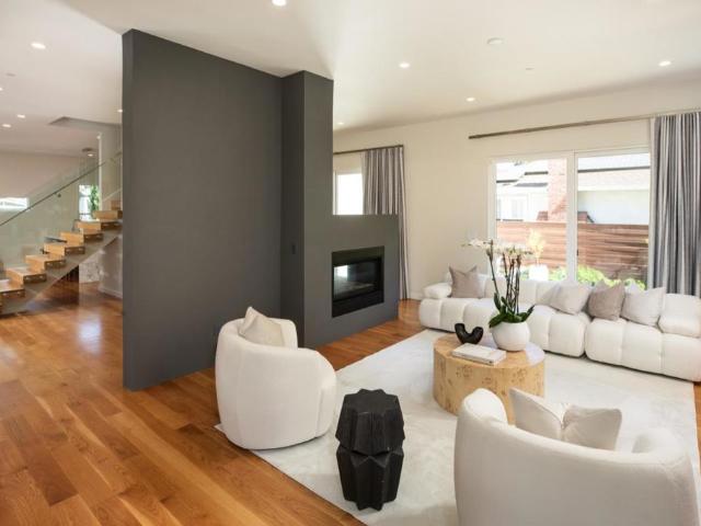 688 12th Avenue