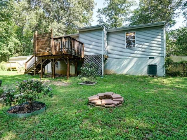 688 Carnation Rd
