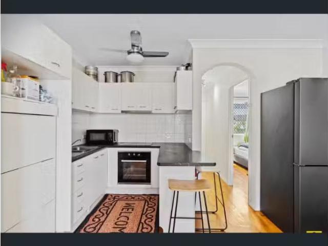 6/88 Cleveland Street, Stones Corner Apartment for rent Liste.