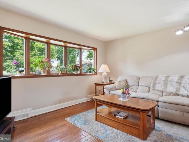 688 Fairfield Drive