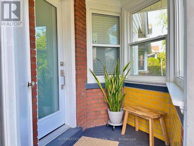 688 Sammon Avenue, Toronto, ON, M4C 2E4 house for sale | Listing ID E13794 | Royal LePage