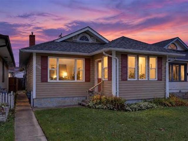 688 Sherburn St, Winnipeg, MB, R3G 2L2 house for sale | Listing ID 202625 | Royal LePage