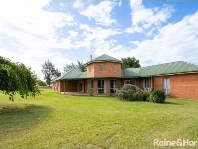 688 Plumpton Road, ROWAN House for rent Listed by Kara Willia.
