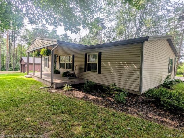 6895 Lanway Road
