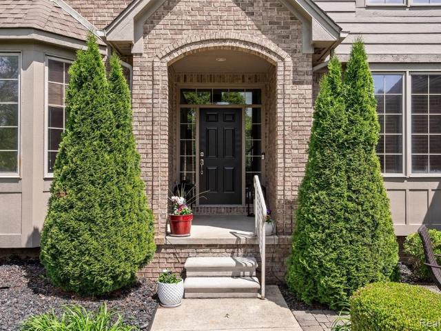 68960 Silver Fox Lane