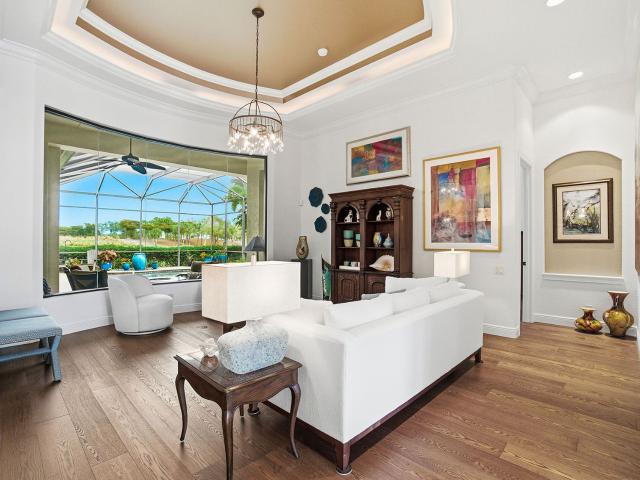 6891 Lakewood Isle Drive, Fort Myers, US, FL