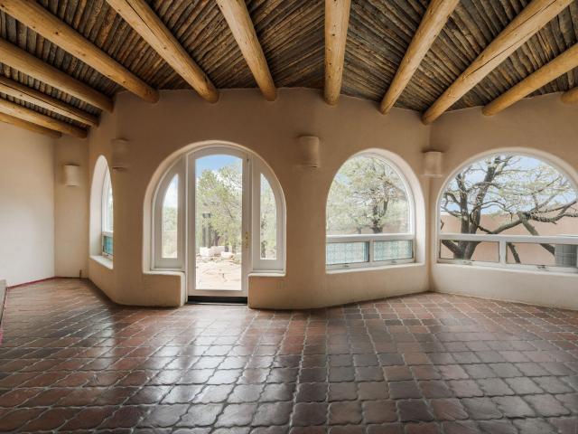 689 Gonzales Road