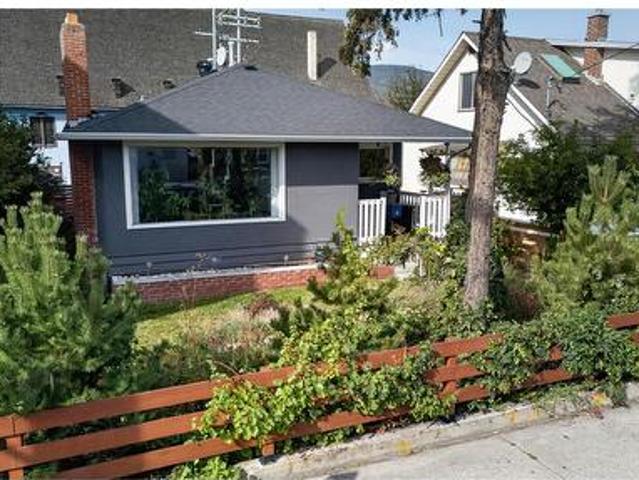 689 Ellis Street, Penticton, BC, V2A 4M5 house for sale | Listing ID 10400 | Royal LePage