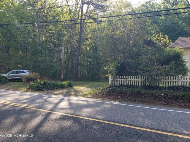 689 Freehold Road