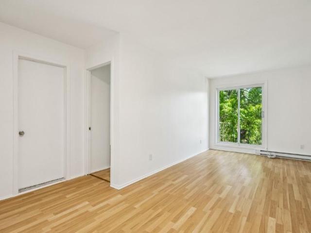 68 6e Avenue app 8 Ile Perrot