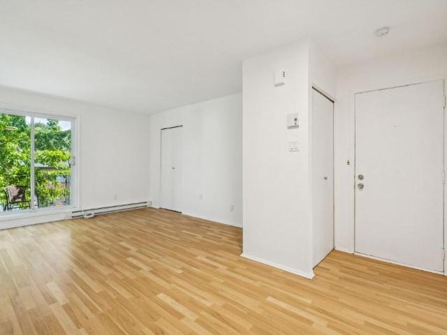 68 6e Avenue app 8 Ile Perrot