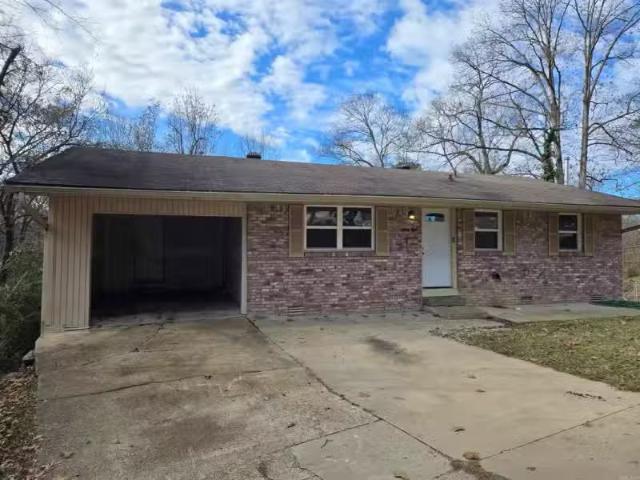 68 W WINDSOR DR, LITTLE ROCK, AR 72209