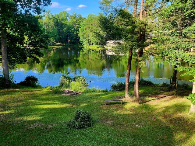 68 Boone Dock Rd