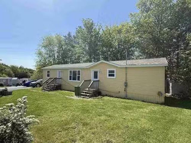 68 Brook Street, Middle Sackville, NS, B4E 1B9 house for sal.