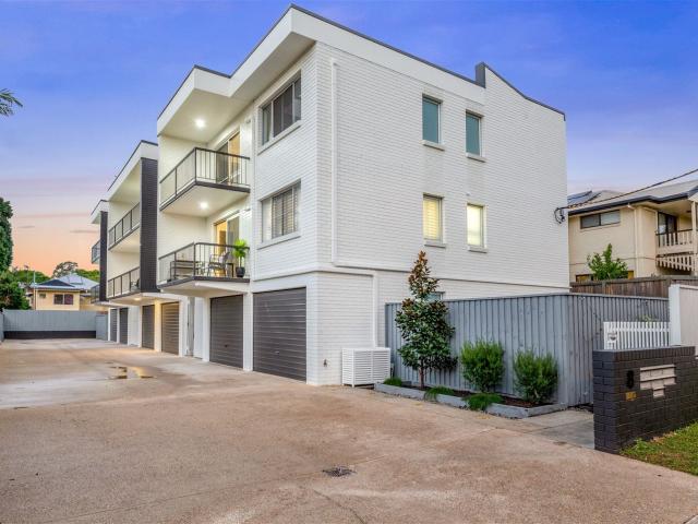 6/8 Cardross Street, YEERONGPILLY, QLD 4105