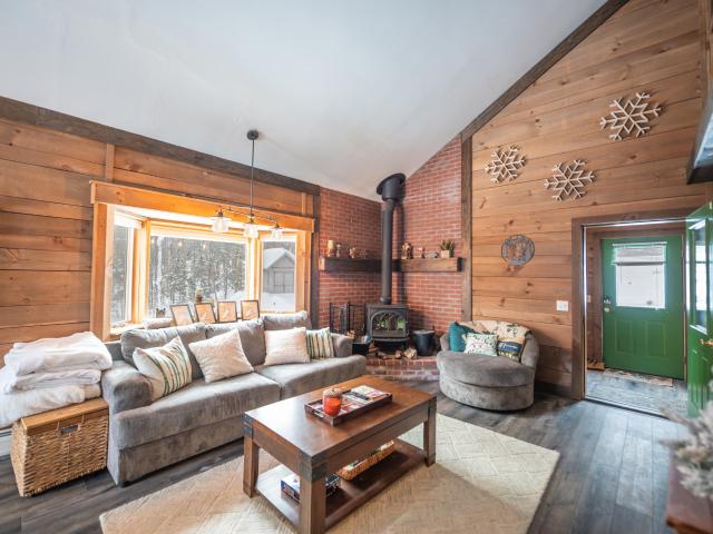 68 Ellis Brook Rd, West Dover, VT 05356 | MLS #5076