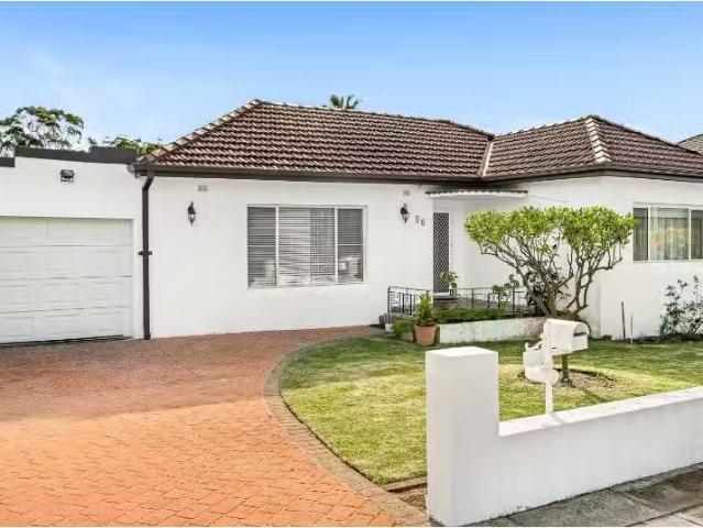 68 Ferry Avenue, Beverley Park House for rent Listed by Stuar.