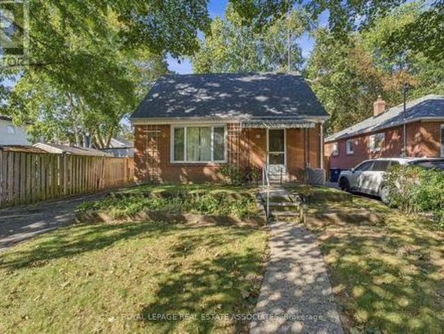 68 Gair Drive, Toronto, ON, M8W 4P8 house for sale | Listing ID W13839 | Royal LePage