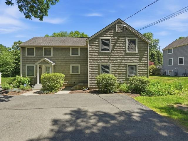 68 Laurel St # B