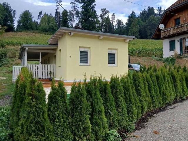 68 m² Bungalow mit großer Werkstattgarage und extrem niedrigen Betriebskosten