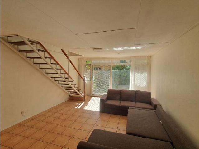 6/8 Mary Avenue, Broadbeach