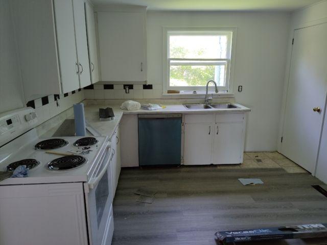 68 MELROSE AVENUE – 3 BEDROOM UNIT AVAILABLE MAY 1ST! TOP FLOOR