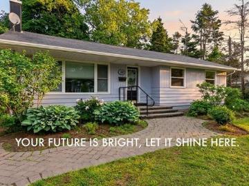 68 Mount Edward Road, Charlottetown, PE, C1A 5S5 house for sale | Listing ID 202606 | Royal LePage
