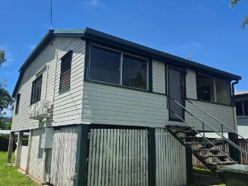 House to rent in Manoora, Cairns
