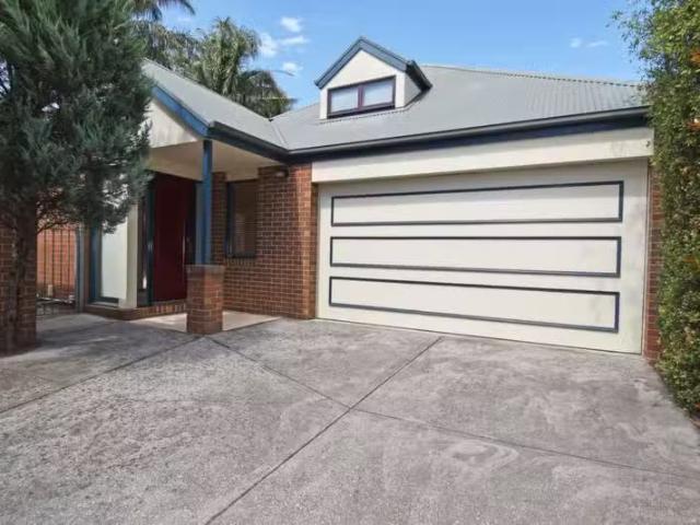 68A Wright Street, Mc Kinnon VIC 3204 Townhouse For Lease