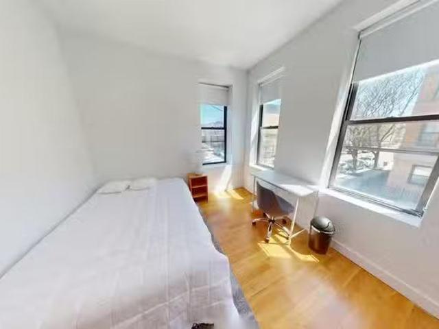 68th Ave, New York City, NY