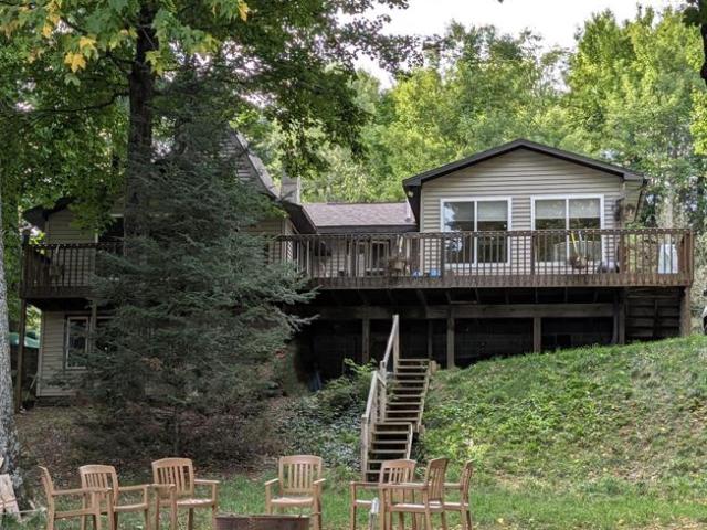 6906 Magpie Lane