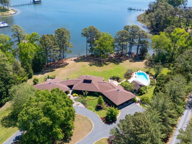 6906 Travelers Rest Circle