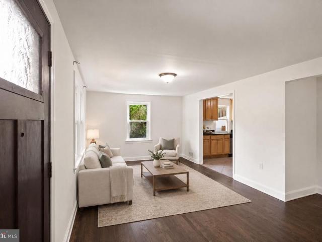 6909 Custis Parkway