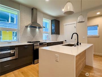 6909 42nd Ave S, Unit A, Seattle, WA 98118 | MLS #2510