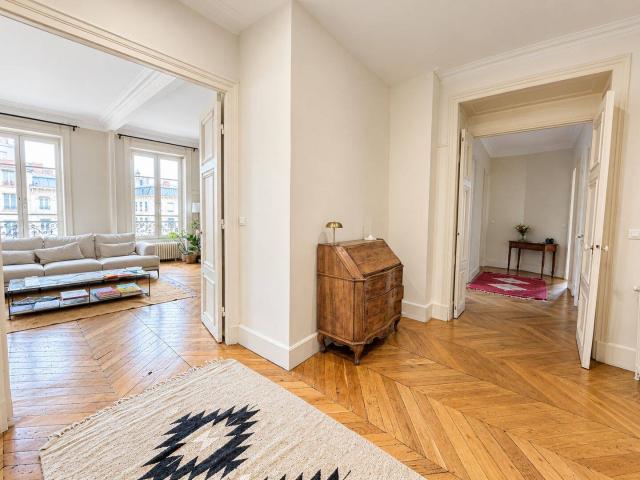69002 149.25M²