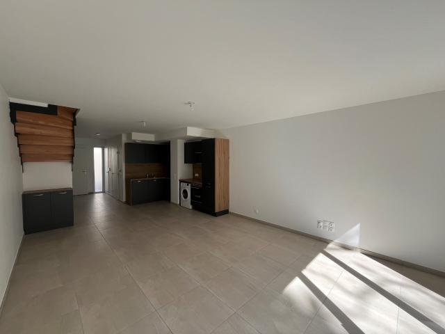 69005 94.80m2