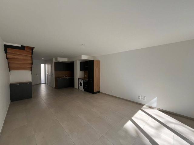 69005 94.80m²