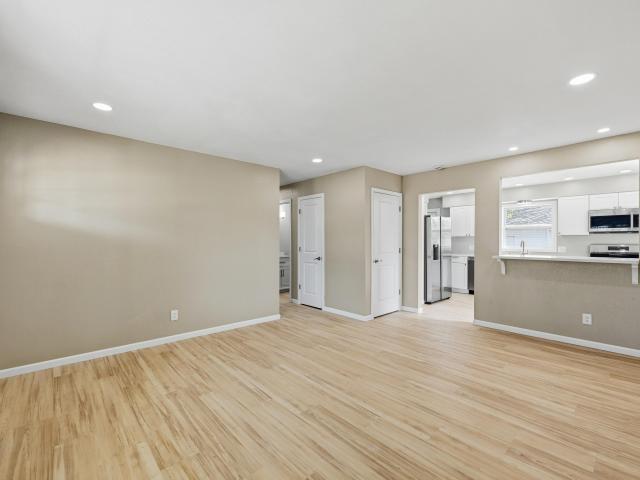 6901 Middle Rd